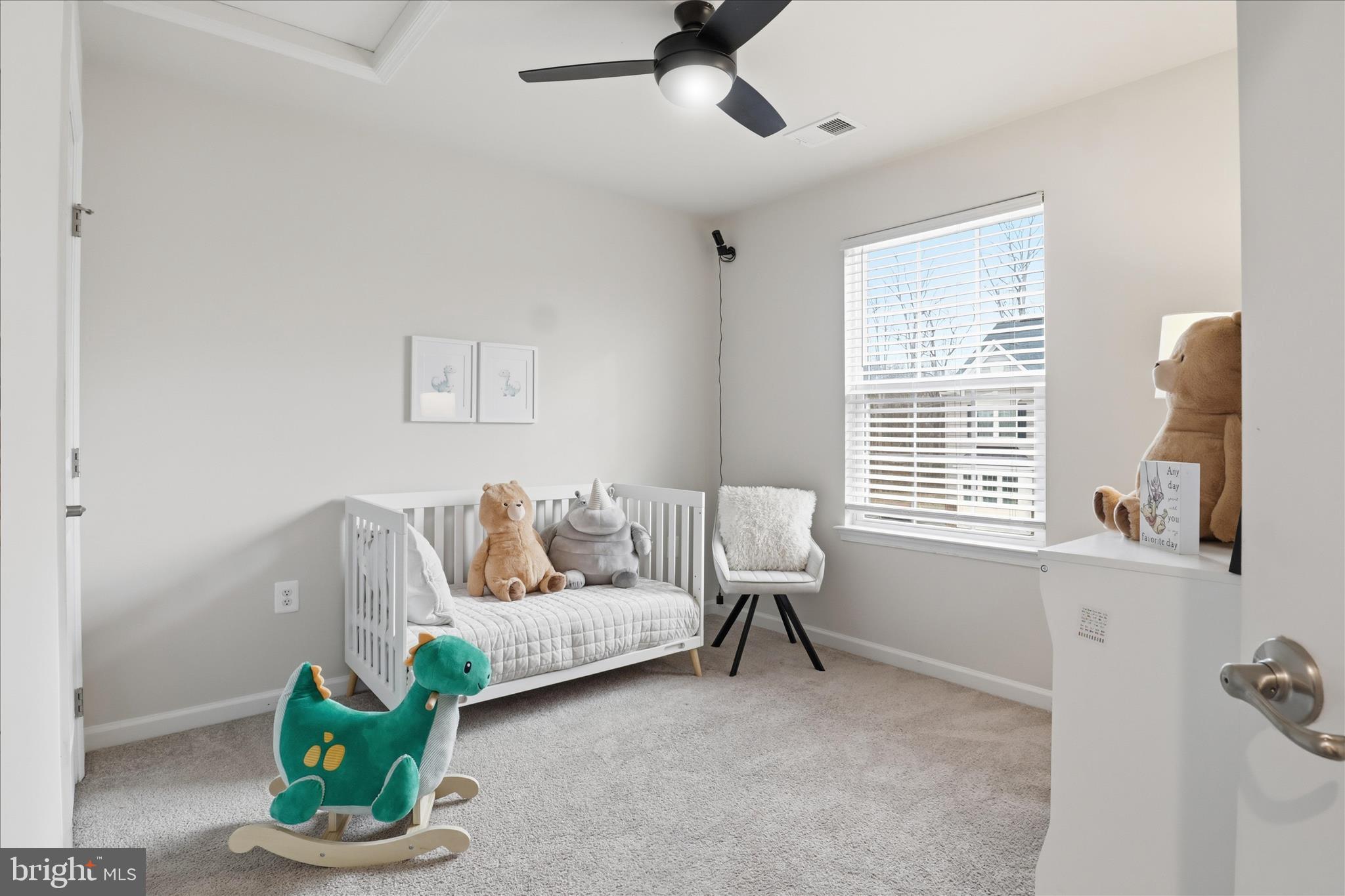506 View Point Way Fredericksburg, VA 22405 - Photo 23 of 39 a living room with furniture and a window