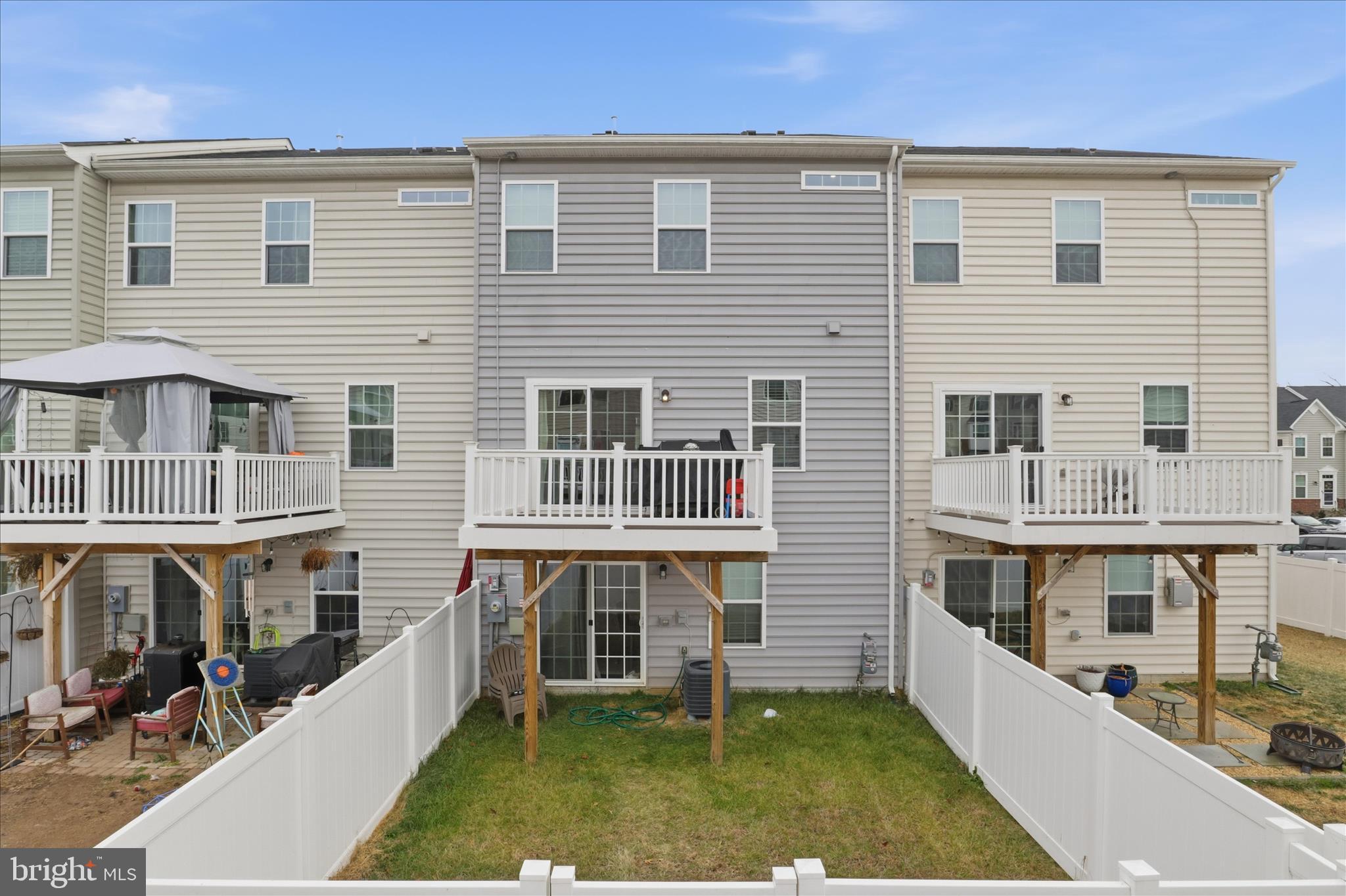506 View Point Way Fredericksburg, VA 22405 - Photo 31 of 39 a view of a house with roof deck