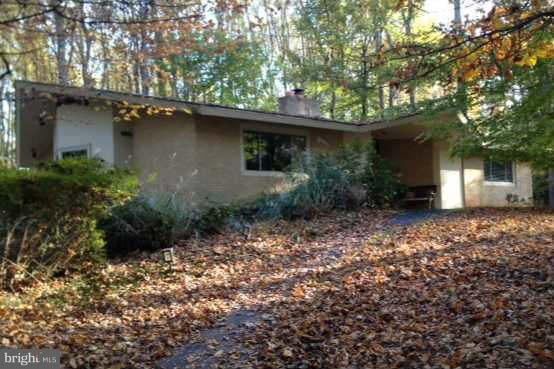 10112 Lloyd Road Potomac, MD 20854 - Photo 1 of 30 Exterior (Front)