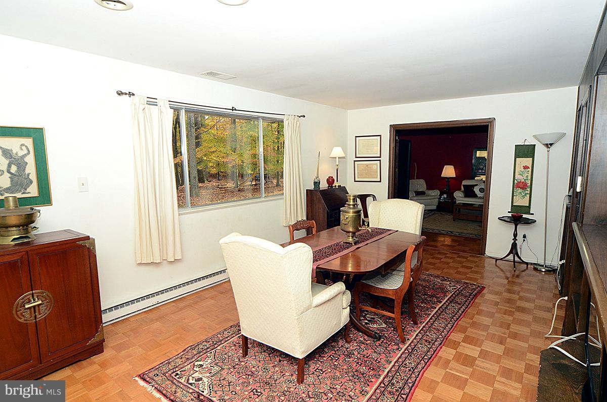 10112 Lloyd Road Potomac, MD 20854 - Photo 15 of 30 Dining Room