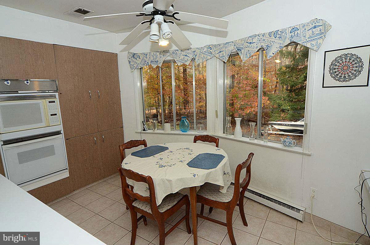 10112 Lloyd Road Potomac, MD 20854 - Photo 5 of 30 Kitchen
