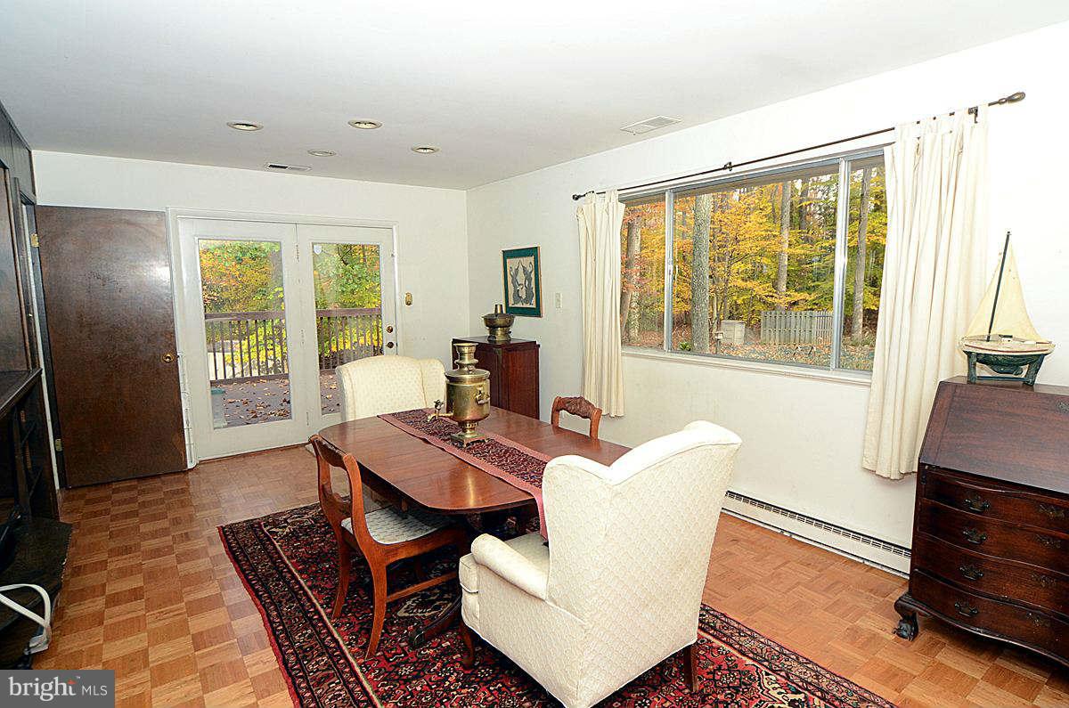 10112 Lloyd Road Potomac, MD 20854 - Photo 8 of 30 Dining Room