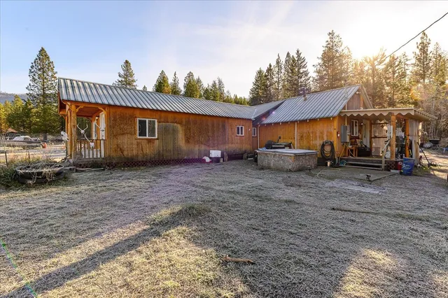 $309,999 | 6137 Coyote Canyon Road, Fruitland, WA 99129