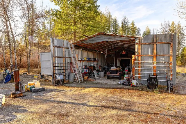 $309,999 | 6137 Coyote Canyon Road, Fruitland, WA 99129