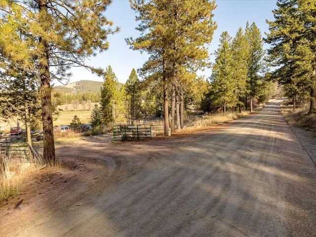 $309,999 | 6137 Coyote Canyon Road, Fruitland, WA 99129