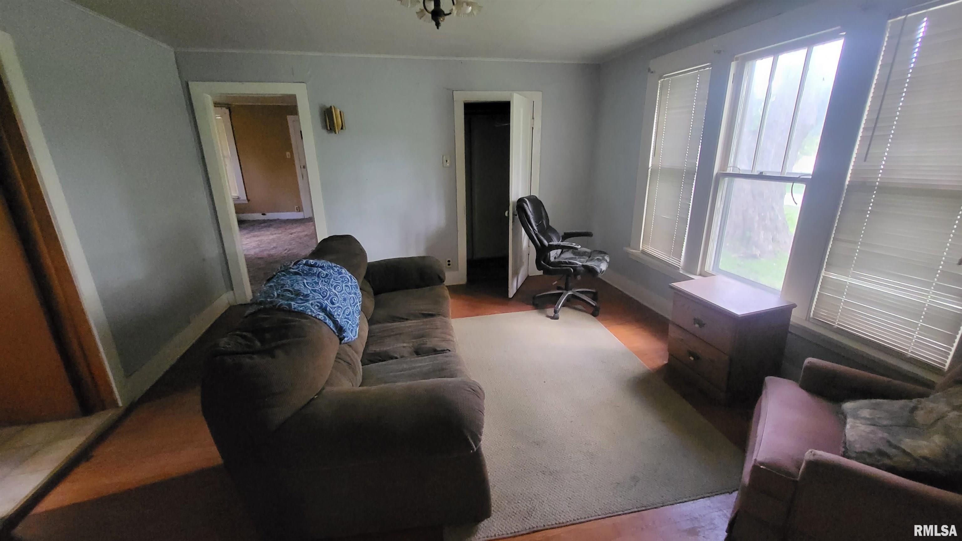 307 South Cherry Street Iuka, IL 62849 - Photo 11 of 25