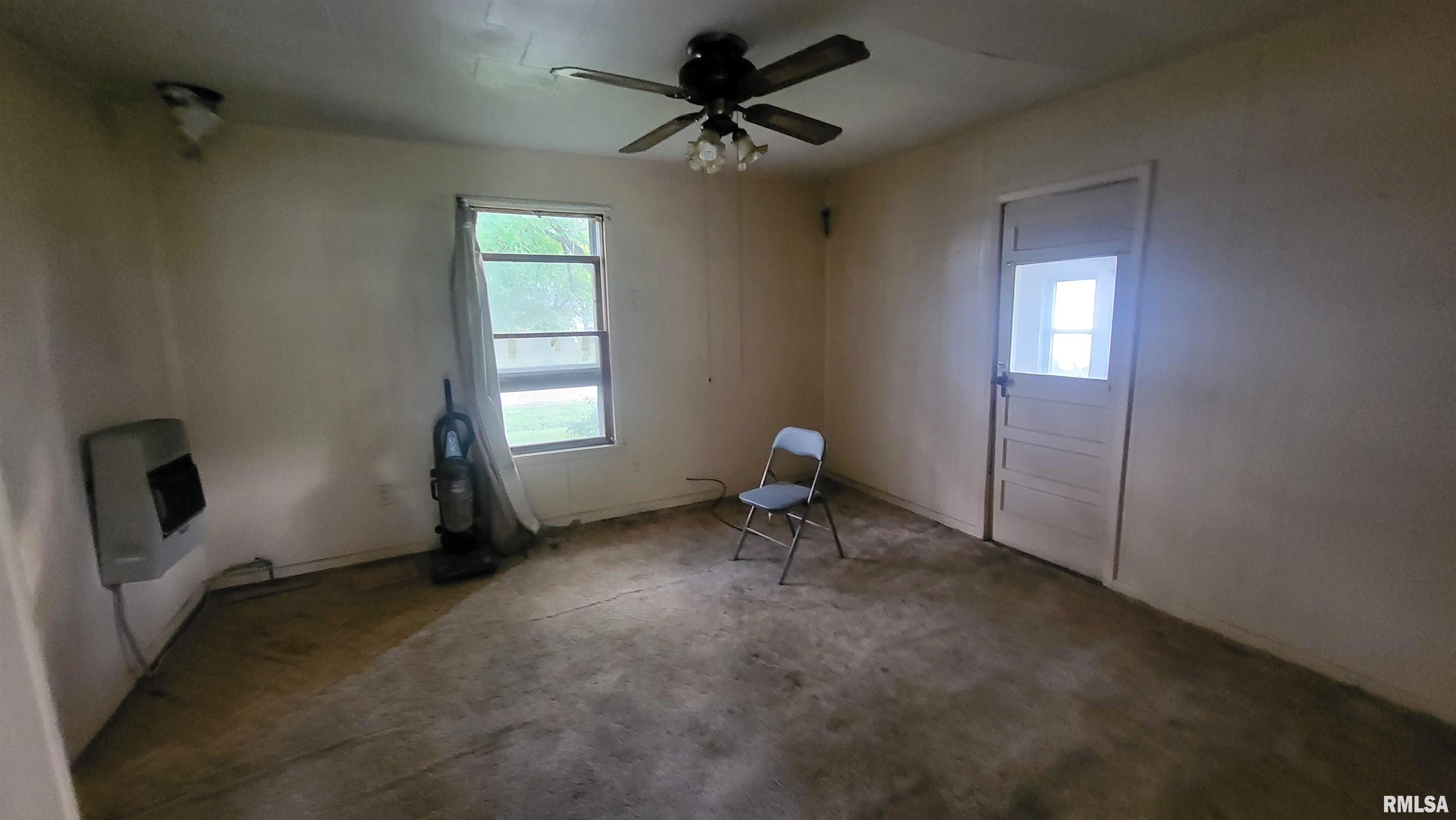 307 South Cherry Street Iuka, IL 62849 - Photo 15 of 25