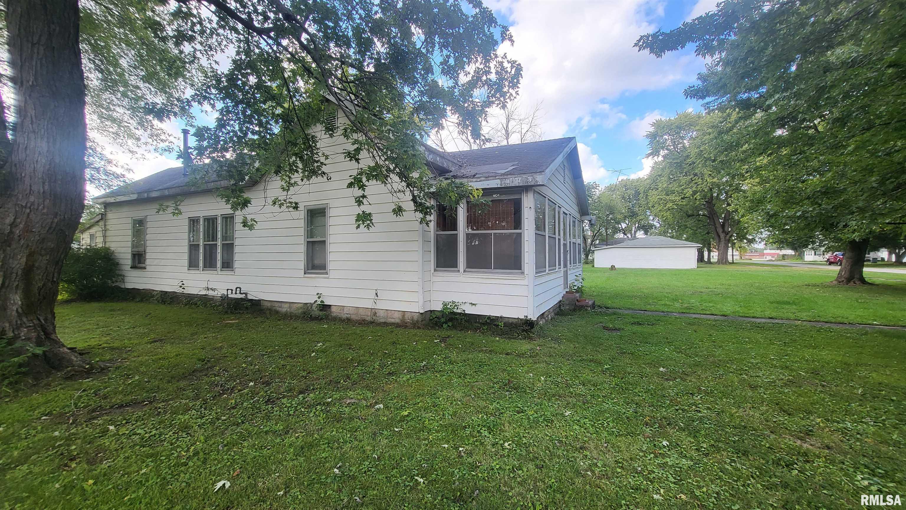 307 South Cherry Street Iuka, IL 62849 - Photo 19 of 25