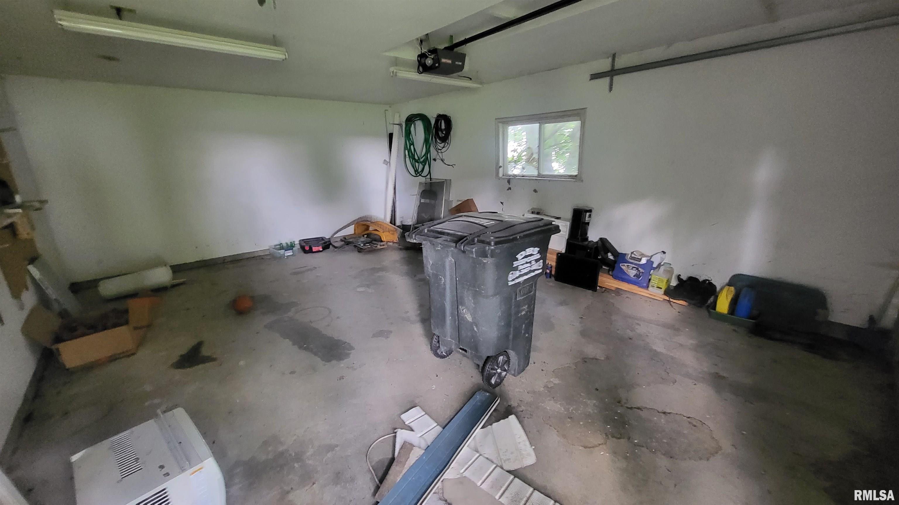 307 South Cherry Street Iuka, IL 62849 - Photo 4 of 25