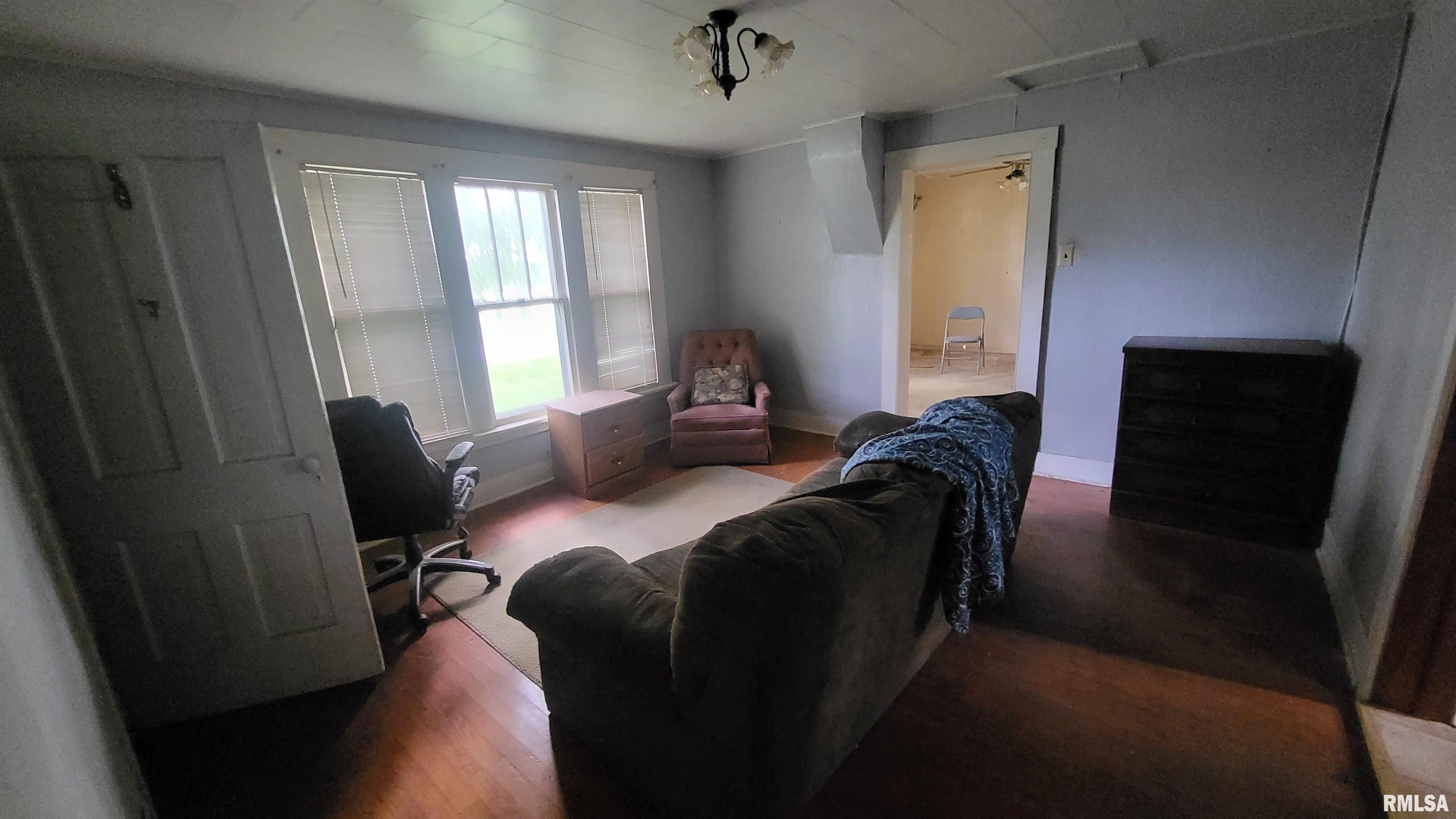 307 South Cherry Street Iuka, IL 62849 - Photo 10 of 25