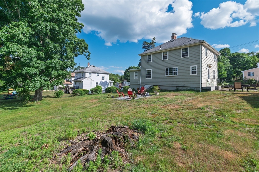 19 Riley Avenue Weymouth, MA 02189 - Photo 34 of 40