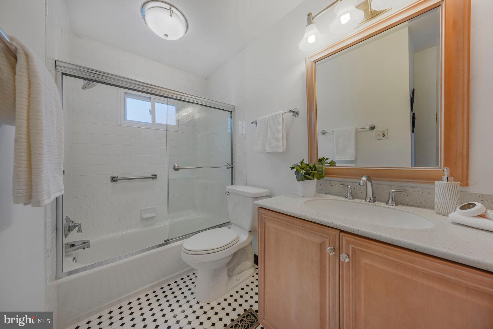 1955 Foxhall Road McLean, VA 22101 - Photo 13 of 35