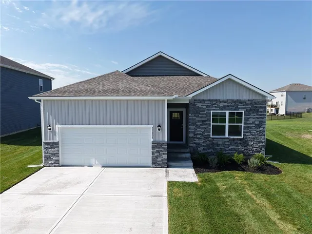 $352,990 | 21808 Lucca Lane, Peculiar, MO 64078