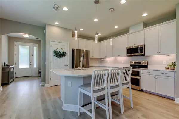 $649,900 | 11855 Ranchers Gap Drive, Odessa, FL 33556