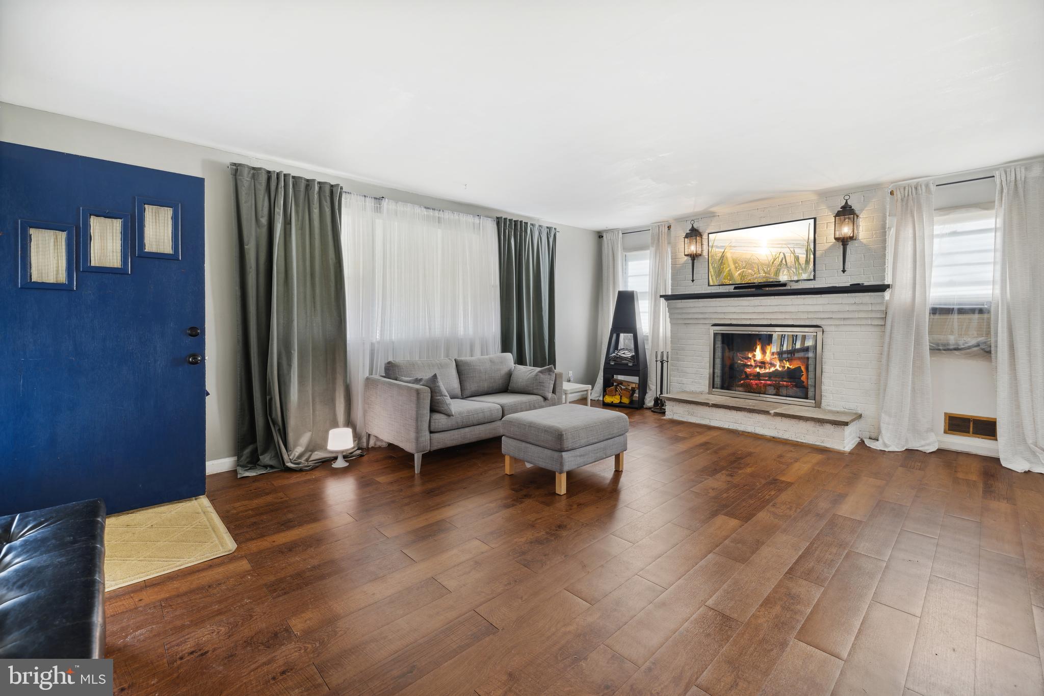 19315 Jerusalem Road Poolesville, MD 20837 - Photo 5 of 28