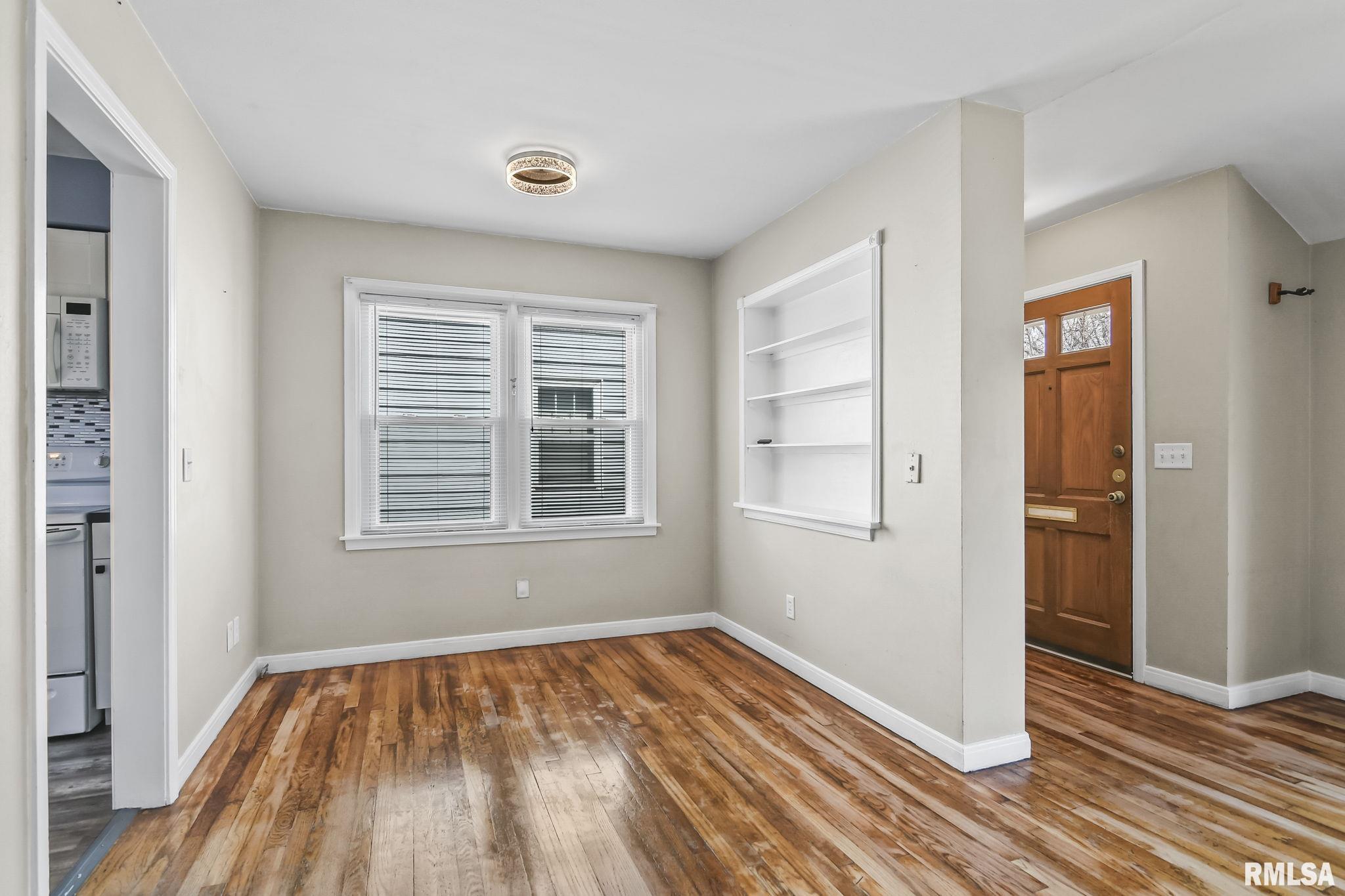 2213 South Spring Street Springfield, IL 62704 - Photo 3 of 26
