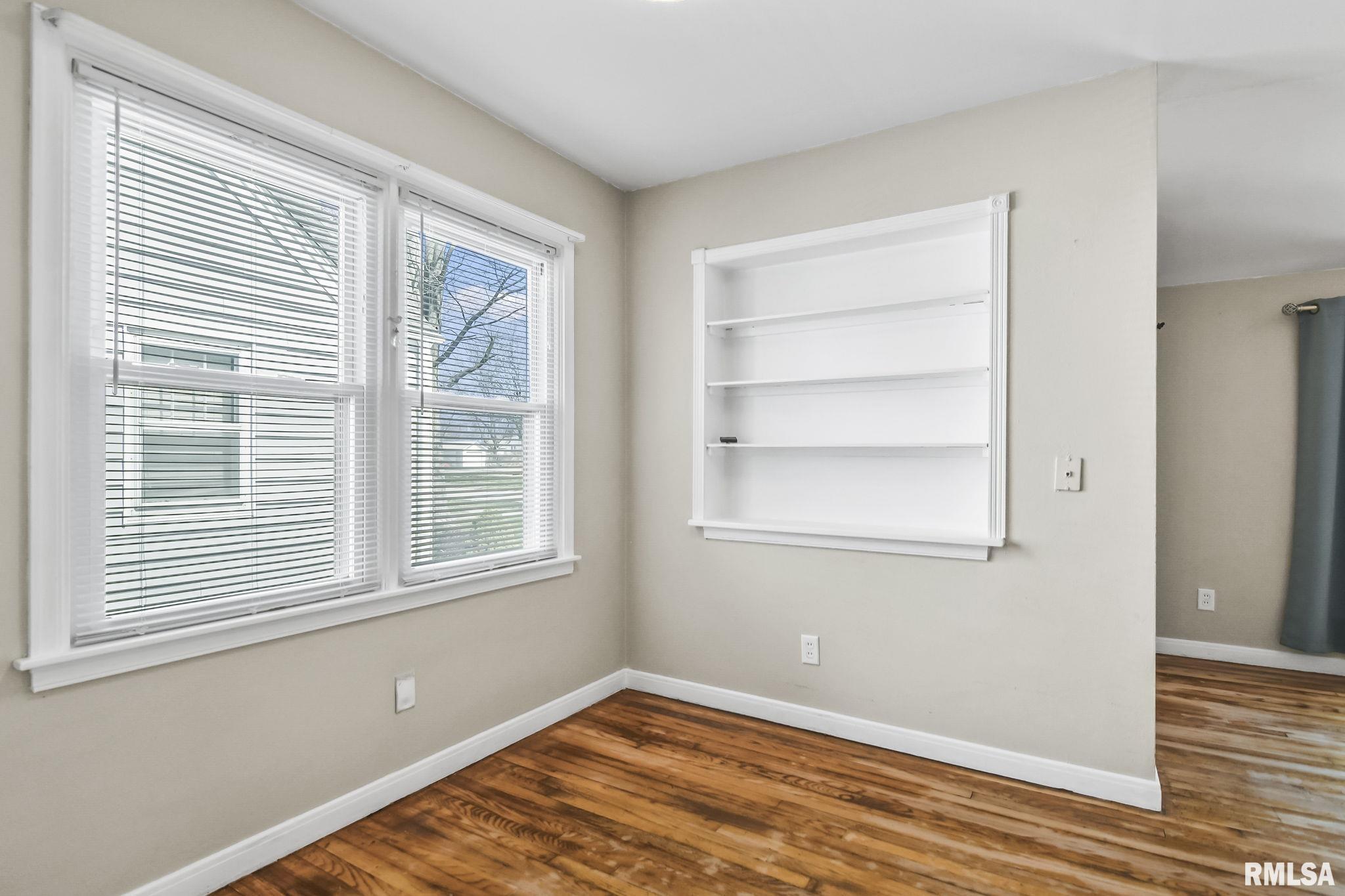 2213 South Spring Street Springfield, IL 62704 - Photo 4 of 26