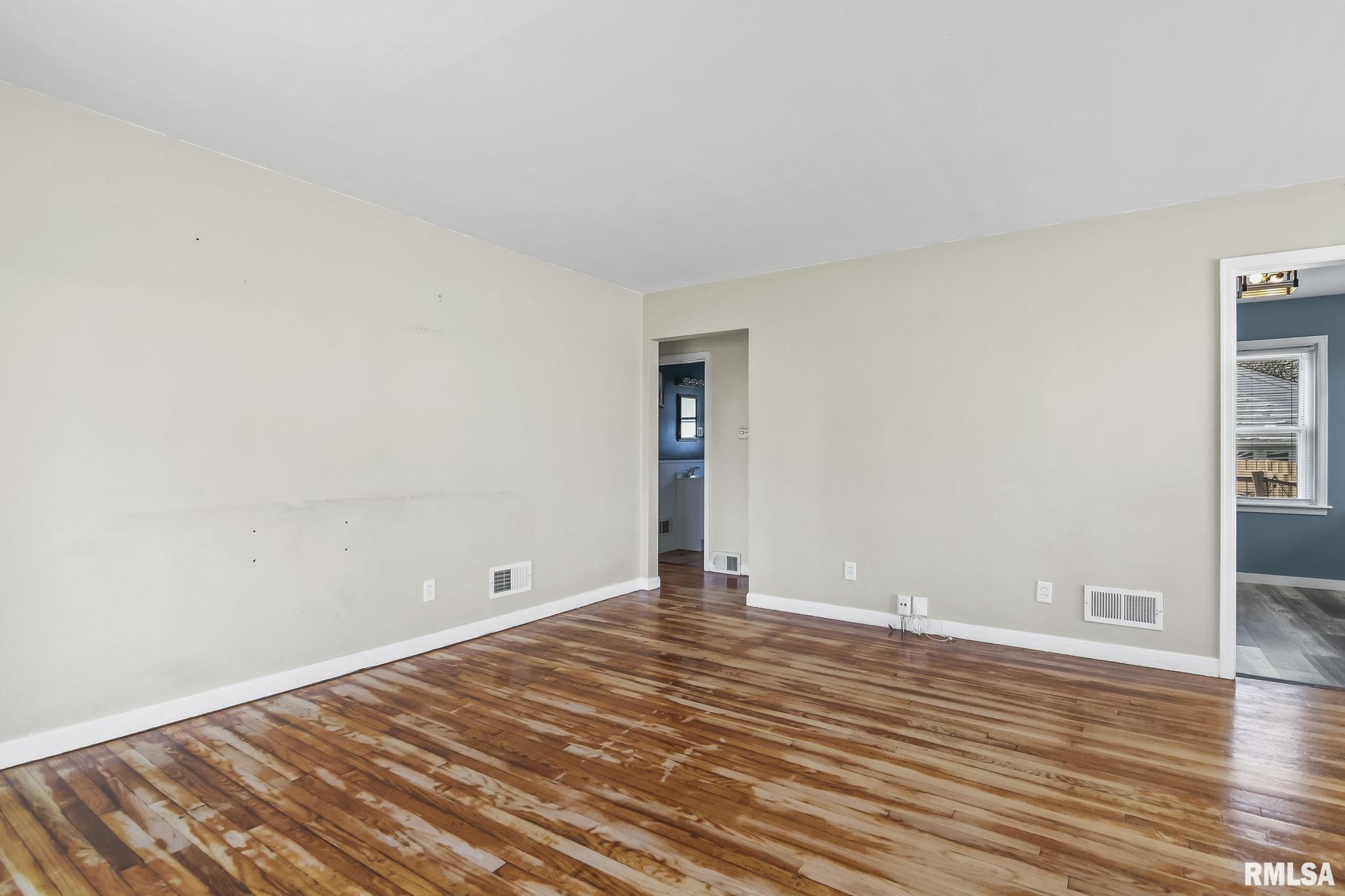 2213 South Spring Street Springfield, IL 62704 - Photo 6 of 26