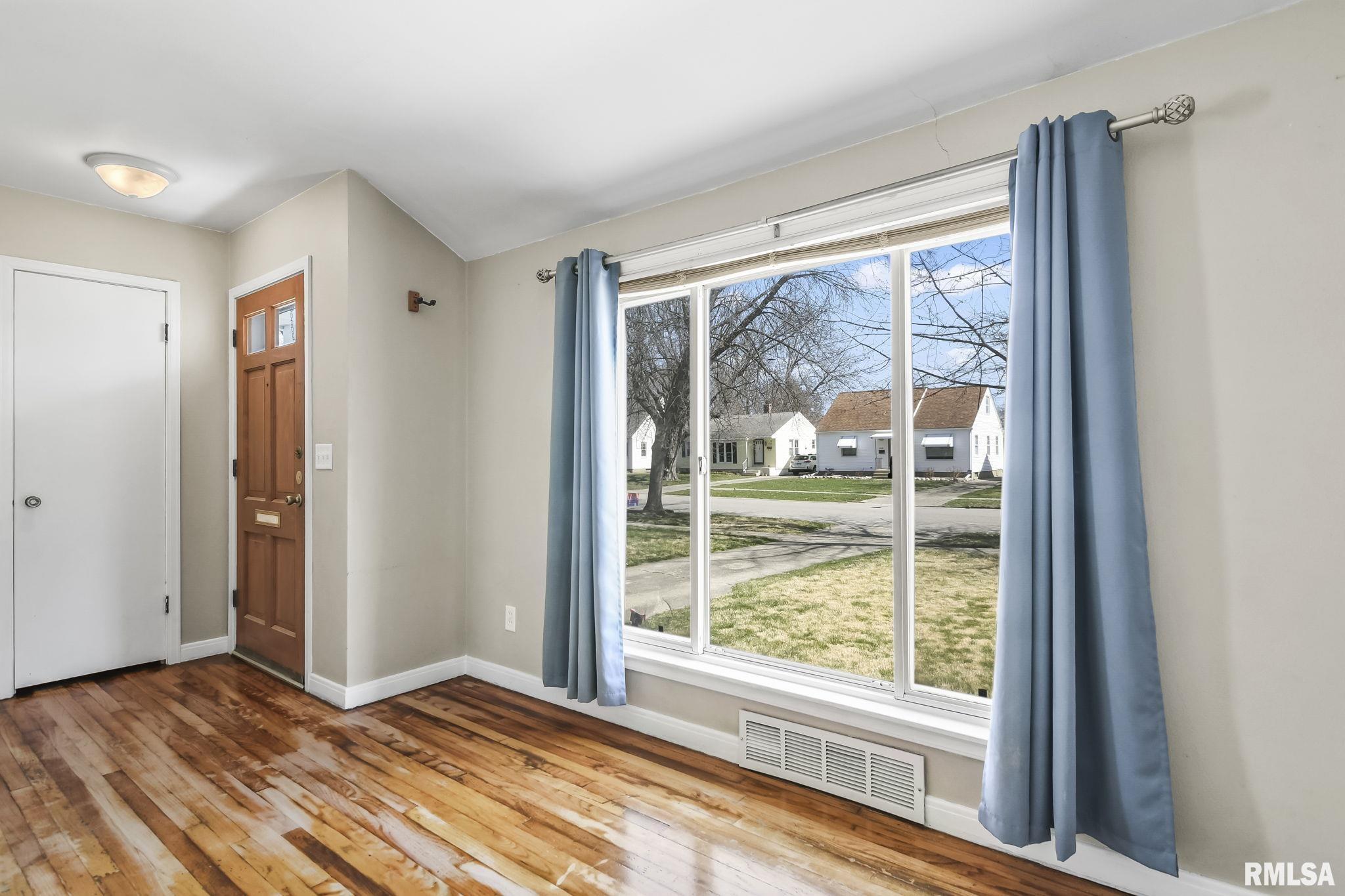 2213 South Spring Street Springfield, IL 62704 - Photo 7 of 26