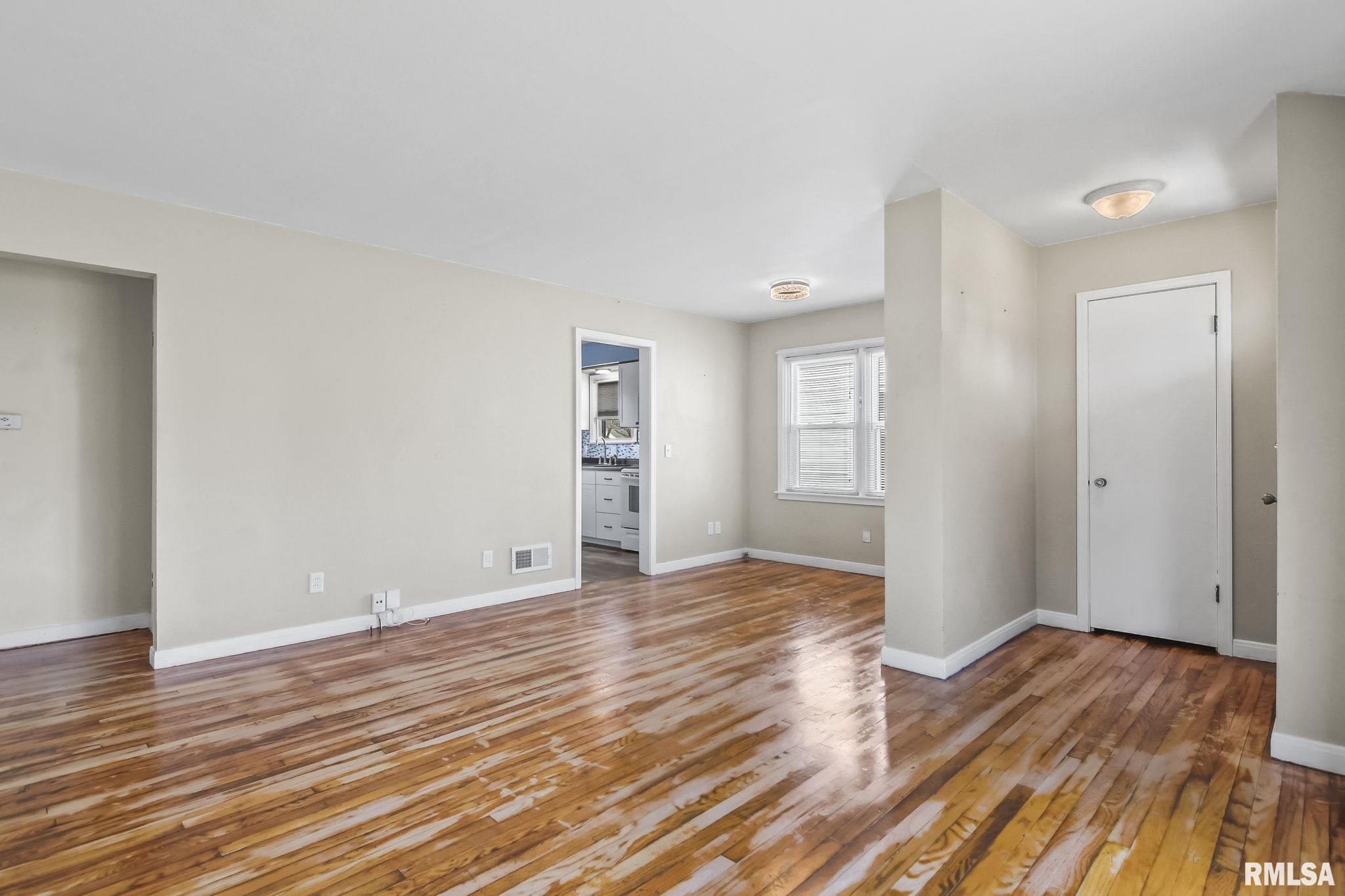 2213 South Spring Street Springfield, IL 62704 - Photo 8 of 26