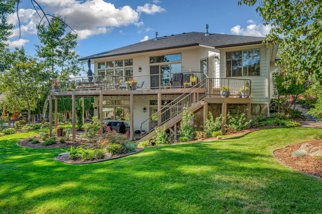 $899,900 | 506 North Dunbarton Oaks Lane, Liberty Lake, WA 99019