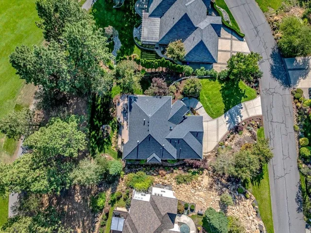 $899,900 | 506 North Dunbarton Oaks Lane, Liberty Lake, WA 99019