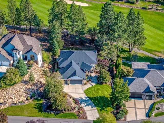 $899,900 | 506 North Dunbarton Oaks Lane, Liberty Lake, WA 99019