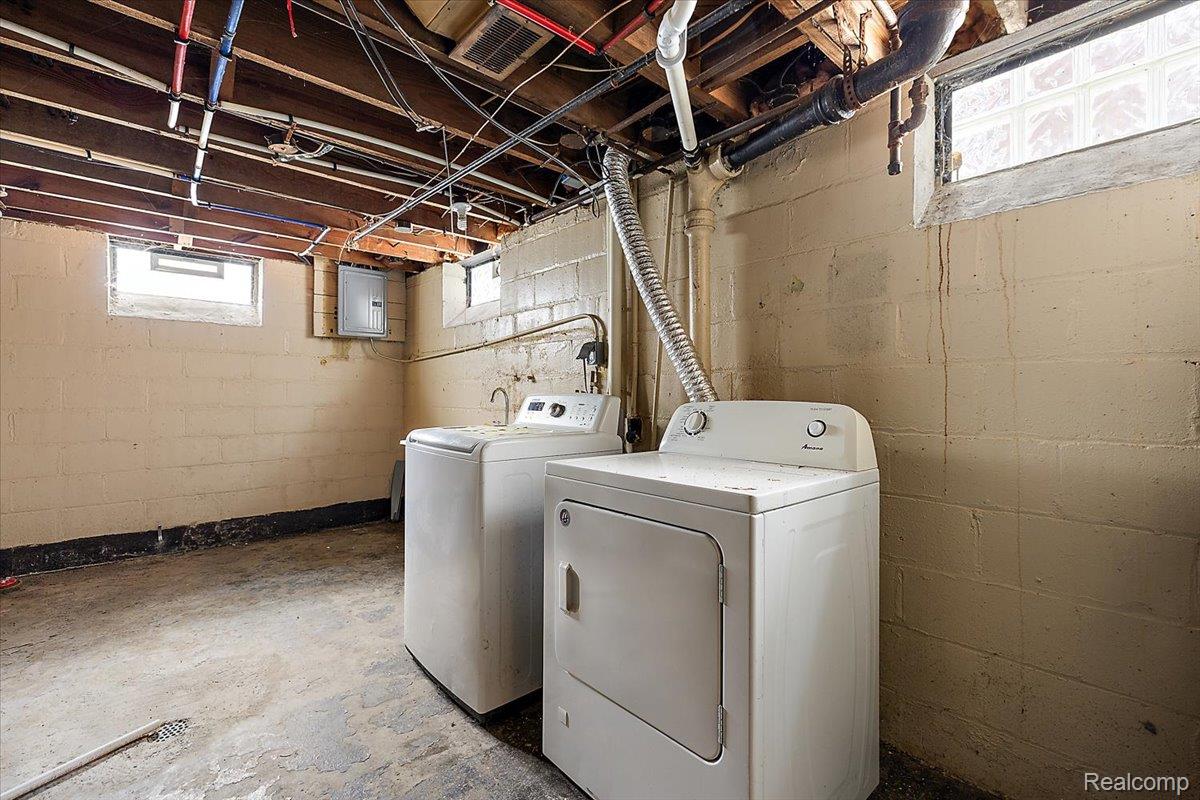 10612 Nottingham Road Detroit, MI 48224 - Photo 28 of 50 46-10612 Nottingham-46.jpg