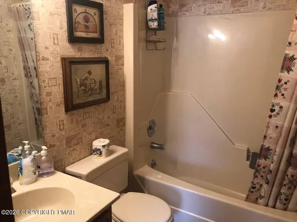 $2,200 | 256 Julian Terrace, East Stroudsburg, PA 18301