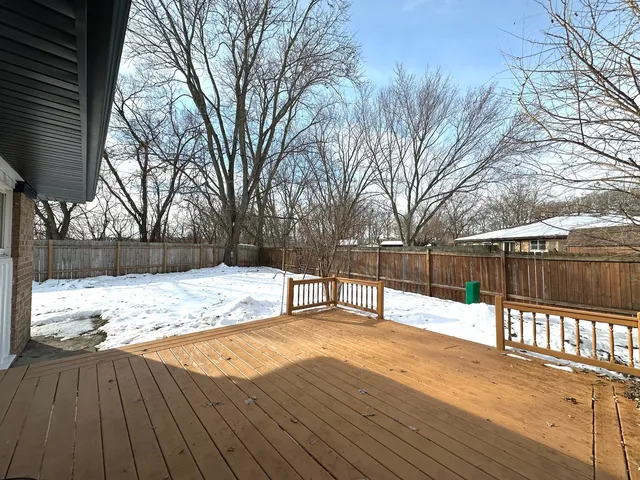 $2,200 | 1410 Beverly Lane, Streamwood, IL 60107