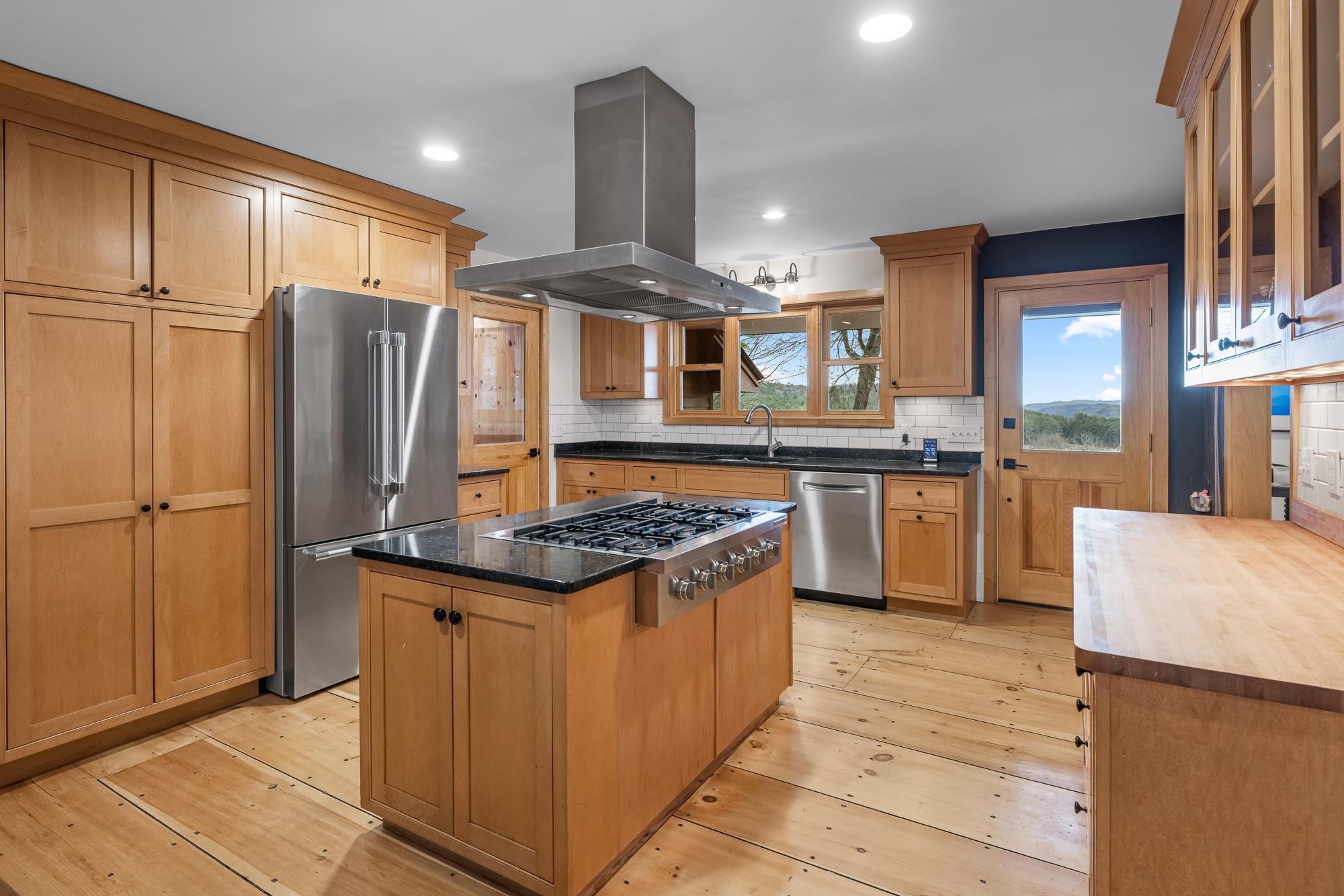 1693 5 Corners Road Thetford, VT 05045 - Photo 5 of 60