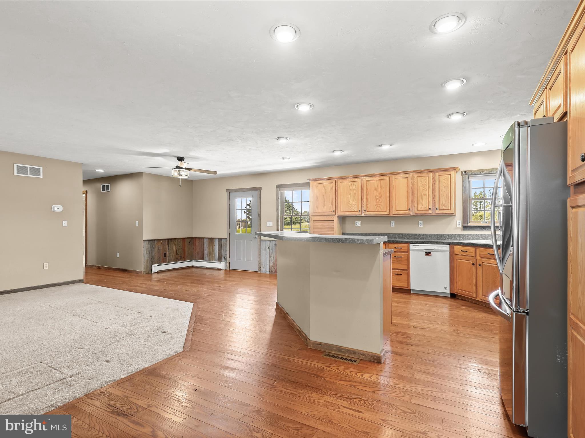 325 Seven Stars Road Gettysburg, PA 17325 - Photo 11 of 81 Open living Area