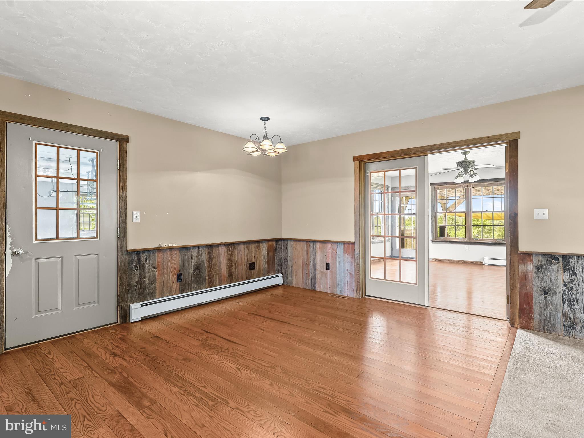 325 Seven Stars Road Gettysburg, PA 17325 - Photo 18 of 81 Dining Area