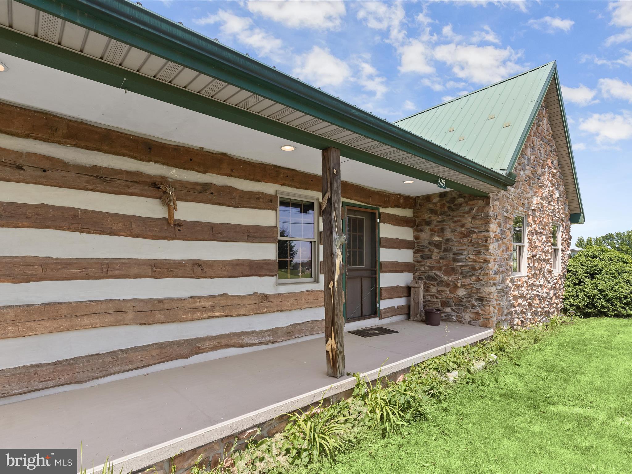 325 Seven Stars Road Gettysburg, PA 17325 - Photo 2 of 81 Front Porch
