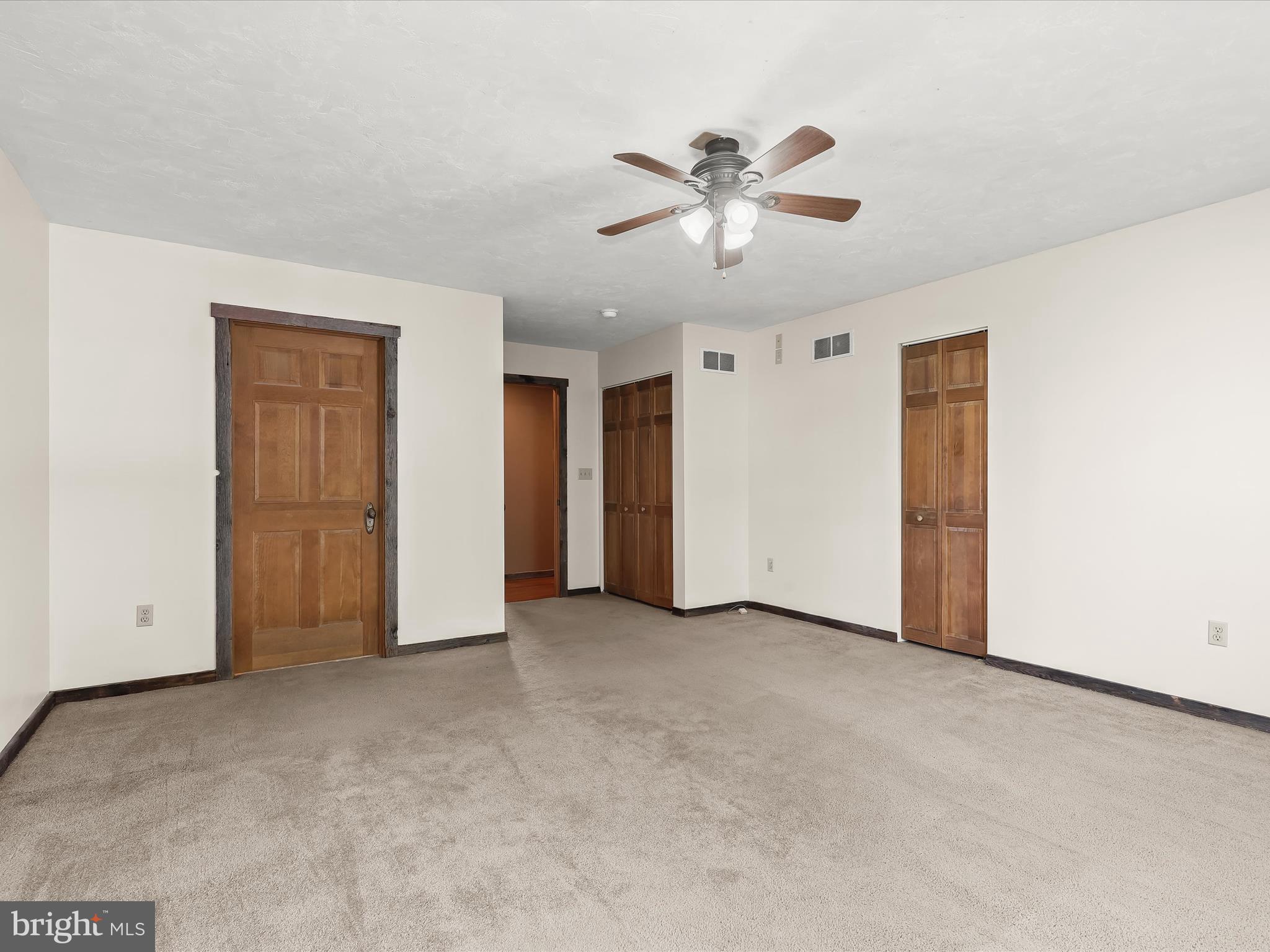 325 Seven Stars Road Gettysburg, PA 17325 - Photo 22 of 81 Primary Bedroom Suite