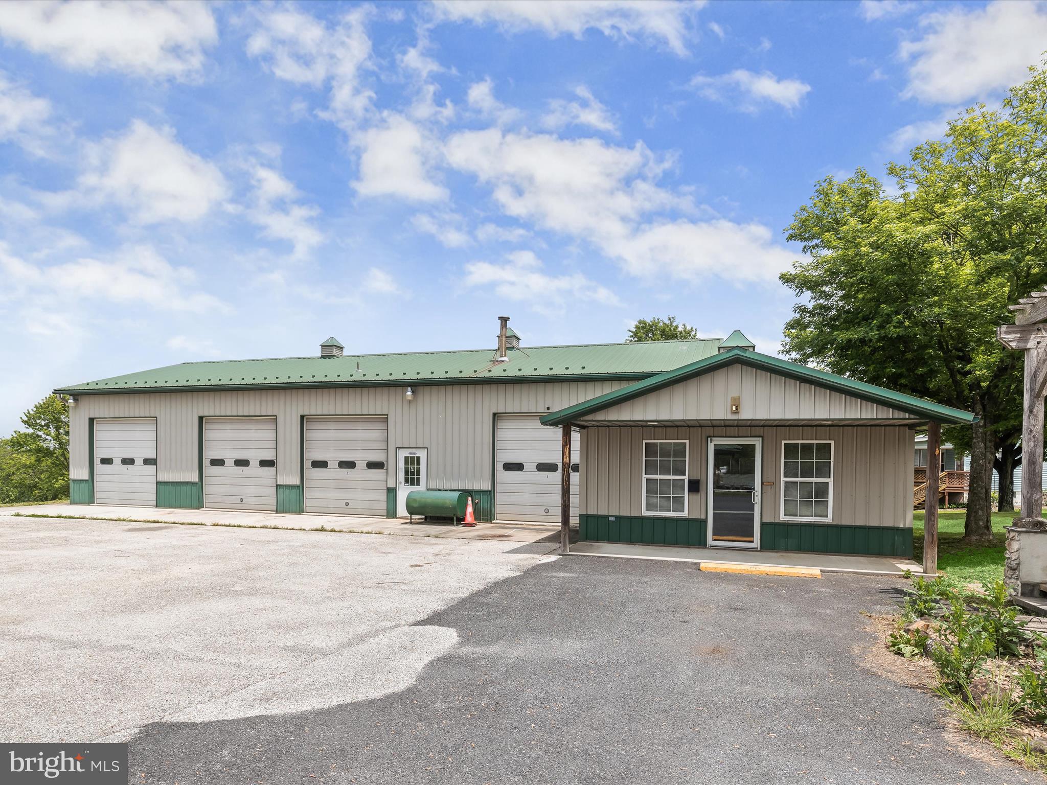 325 Seven Stars Road Gettysburg, PA 17325 - Photo 42 of 81 Four Bay Garage With Reception Area