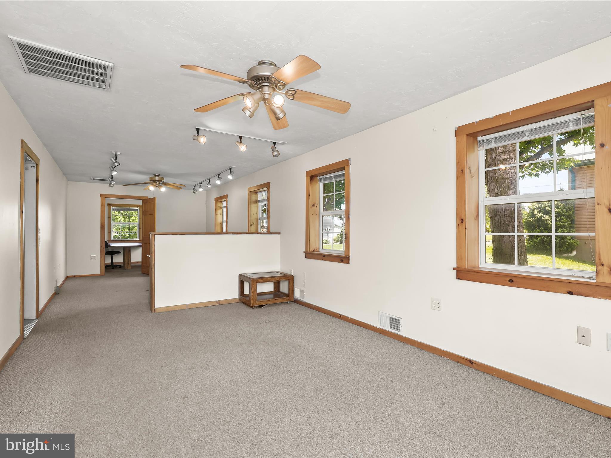 325 Seven Stars Road Gettysburg, PA 17325 - Photo 44 of 81 Reception Area