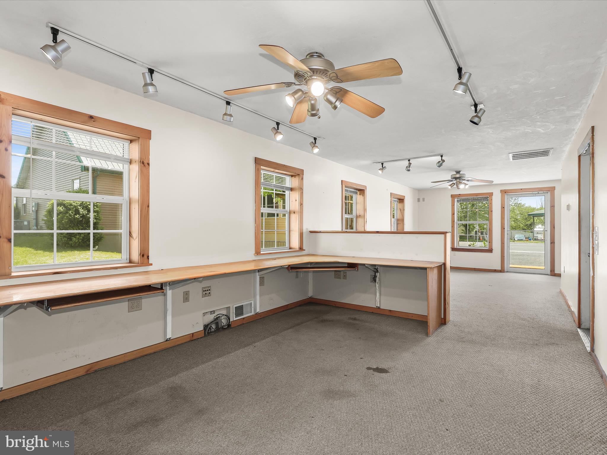 325 Seven Stars Road Gettysburg, PA 17325 - Photo 46 of 81 Reception Area