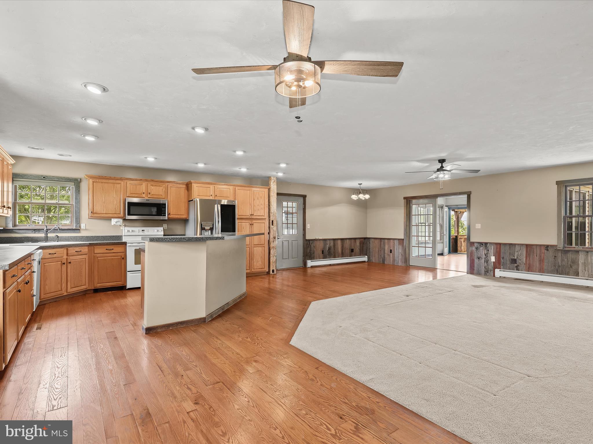 325 Seven Stars Road Gettysburg, PA 17325 - Photo 9 of 81 Open living Area