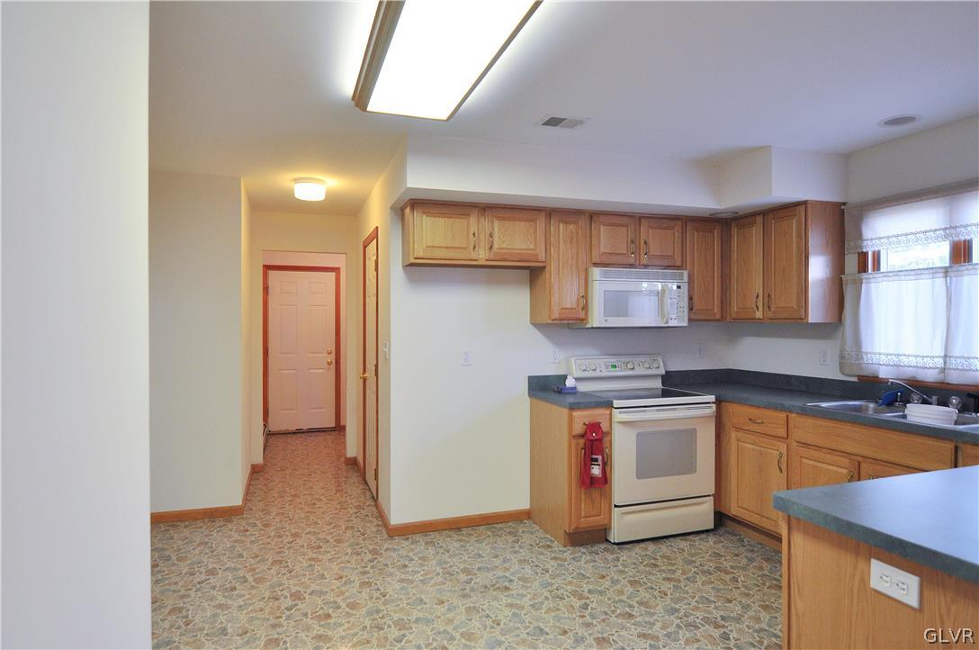 3174 Silver Crest Road Nazareth, PA 18064 - Photo 11 of 37 Tons of space, ready for your personal touch