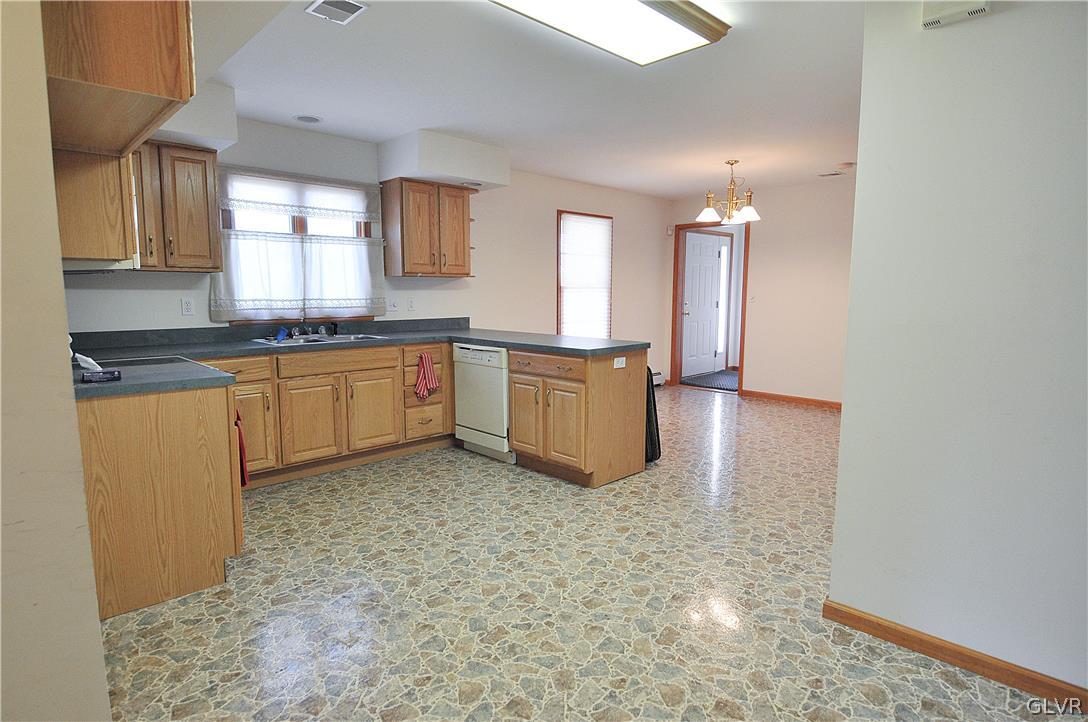 3174 Silver Crest Road Nazareth, PA 18064 - Photo 10 of 37 Open concept kitchen