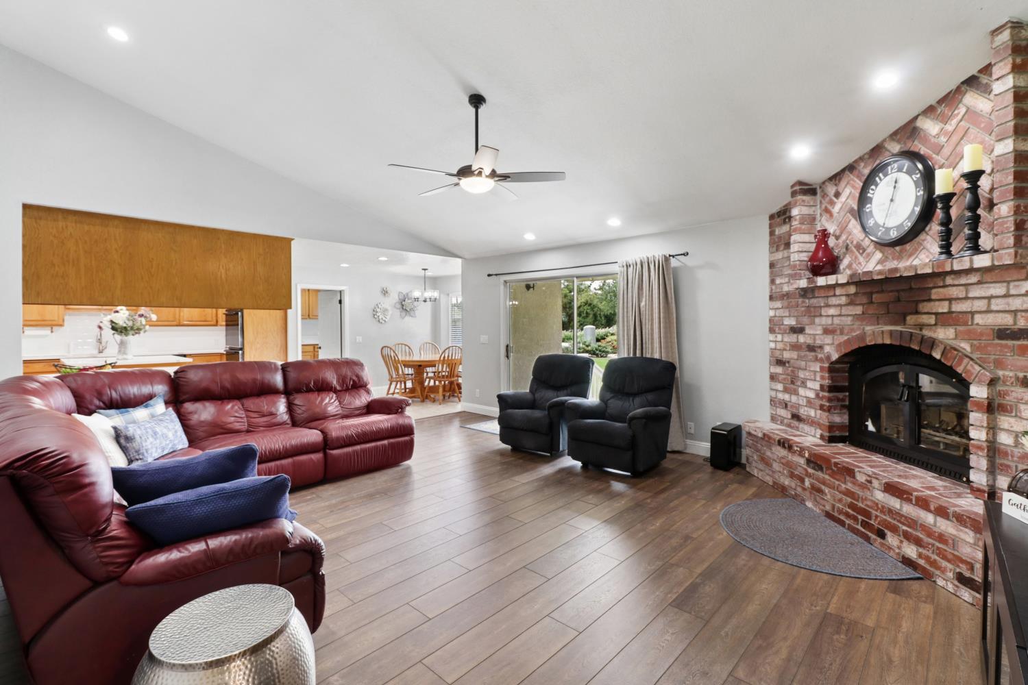 10576 Sheldon Road Elk Grove, CA 95624 - Photo 14 of 74