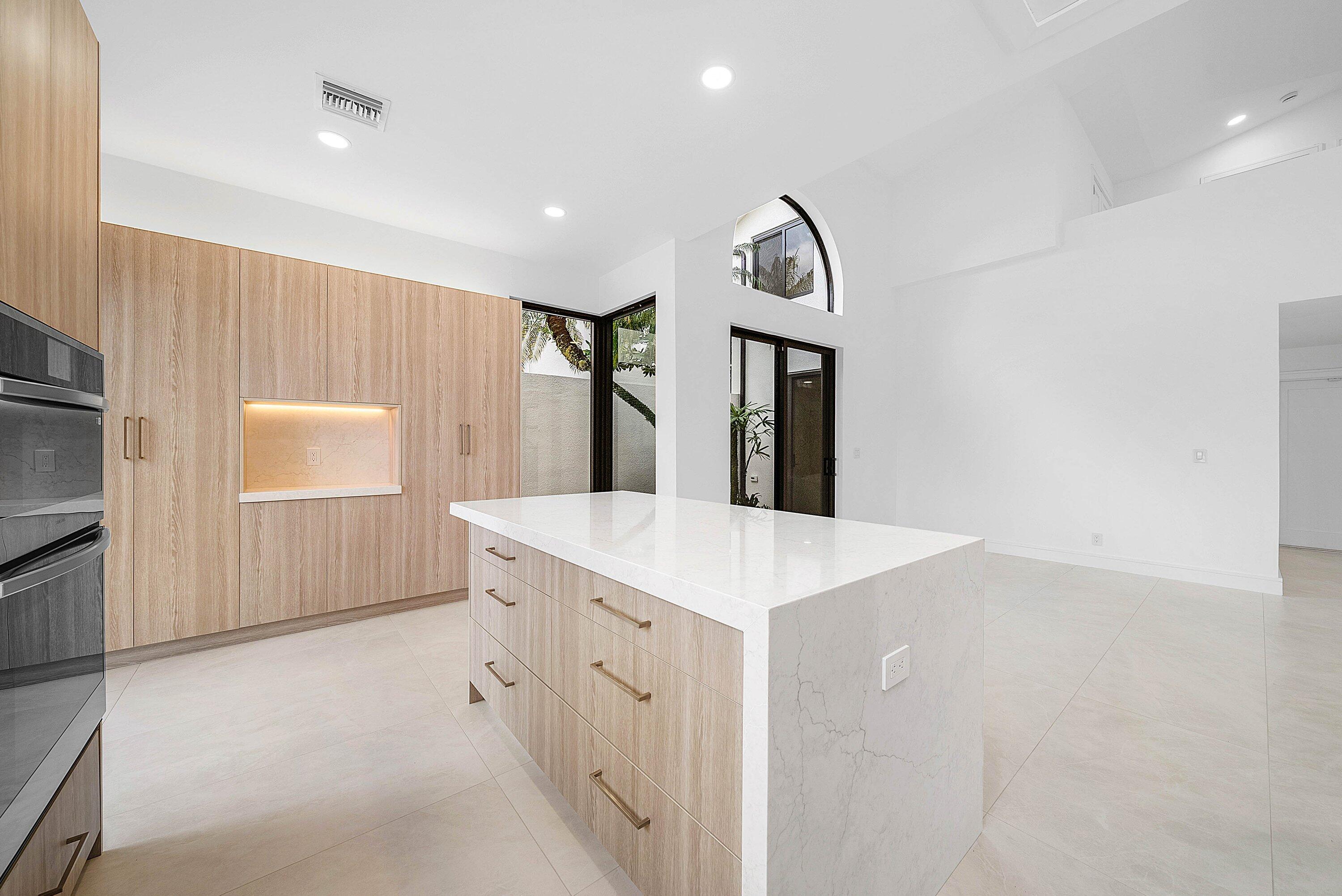 6547 Via Rosa Boca Raton, FL 33433 - Photo 15 of 55 Kitchen