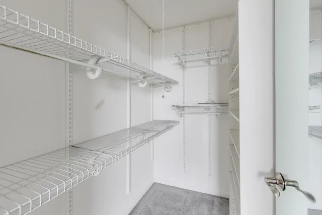 $415,000 | 5733 North Sheridan Road, Unit 23B, Chicago, IL 60660