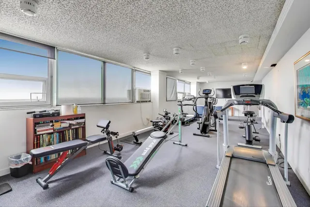 $415,000 | 5733 North Sheridan Road, Unit 23B, Chicago, IL 60660