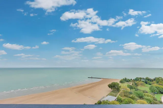 $415,000 | 5733 North Sheridan Road, Unit 23B, Chicago, IL 60660