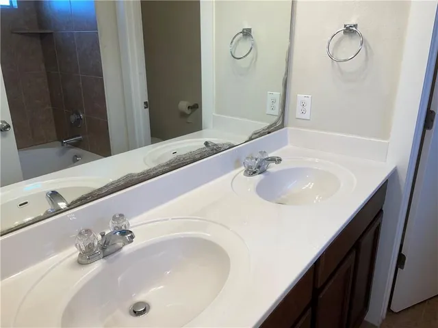 $2,600 | 2001 Faro Drive, Unit 9, Austin, TX 78741