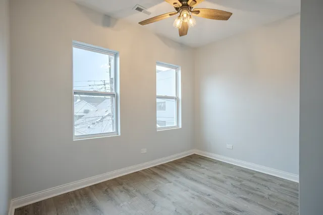 $2,250 | 1013 West 18th Place, Unit 2R, Chicago, IL 60608