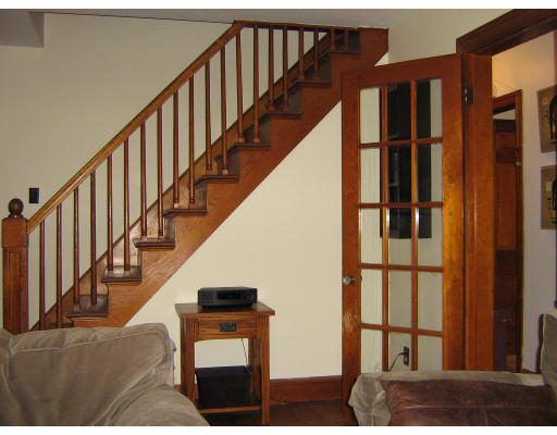 105 Redlands Street Springfield, MA 01104 - Photo 4 of 18 a view of entryway