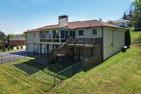 $950,000 | 2221 Castlewood Drive, Franklin, TN 37064
